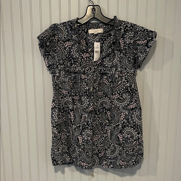 LOFT Tops - LOFT Women's Top with Black and Pink Paisley Design Medium NWT